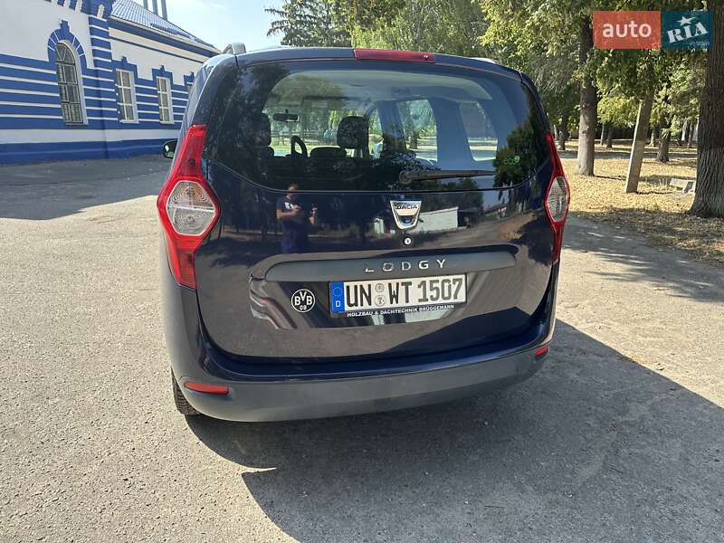Мінівен Dacia Lodgy 2012 в Лебедині