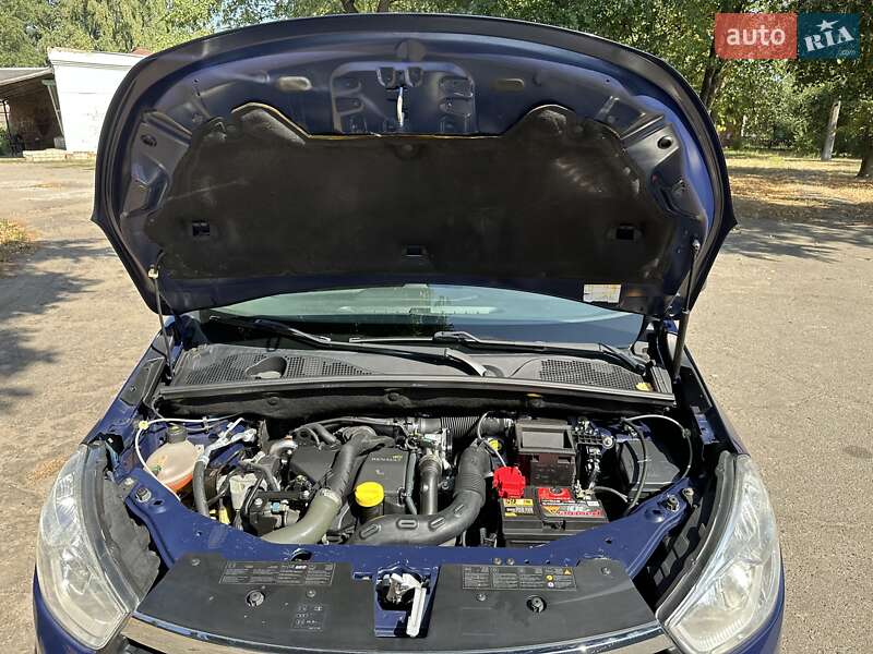 Мінівен Dacia Lodgy 2012 в Лебедині