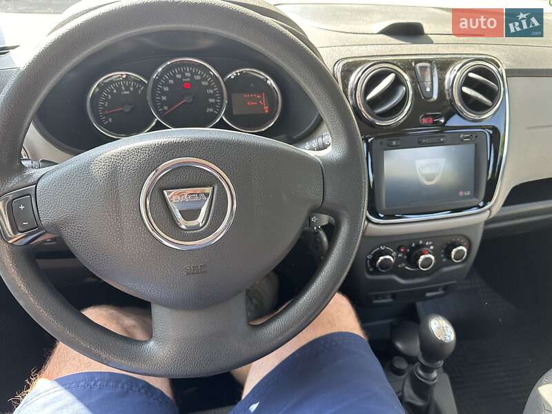 Мінівен Dacia Lodgy 2012 в Лебедині
