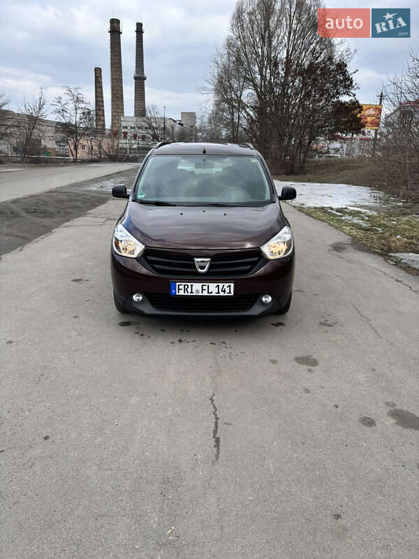 Минивэн Dacia Lodgy 2016 в 