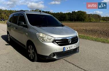 Мінівен Dacia Lodgy 2013 в Умані