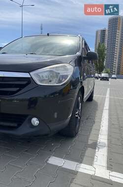 Мінівен Dacia Lodgy 2013 в Києві