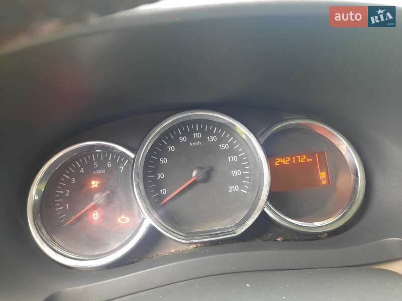 Минивэн Dacia Lodgy 2012 в Городище