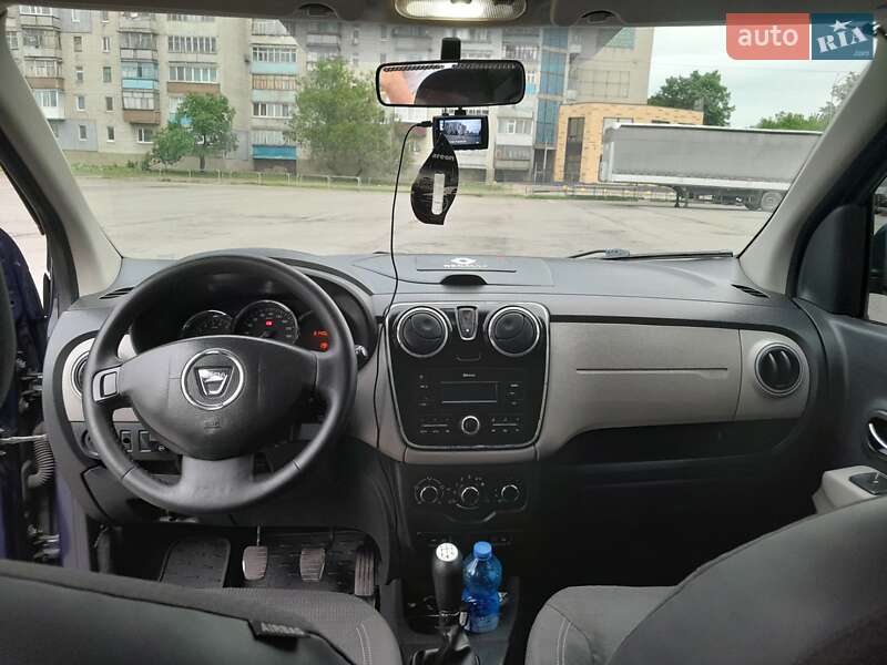 Мінівен Dacia Lodgy 2013 в Лозовій