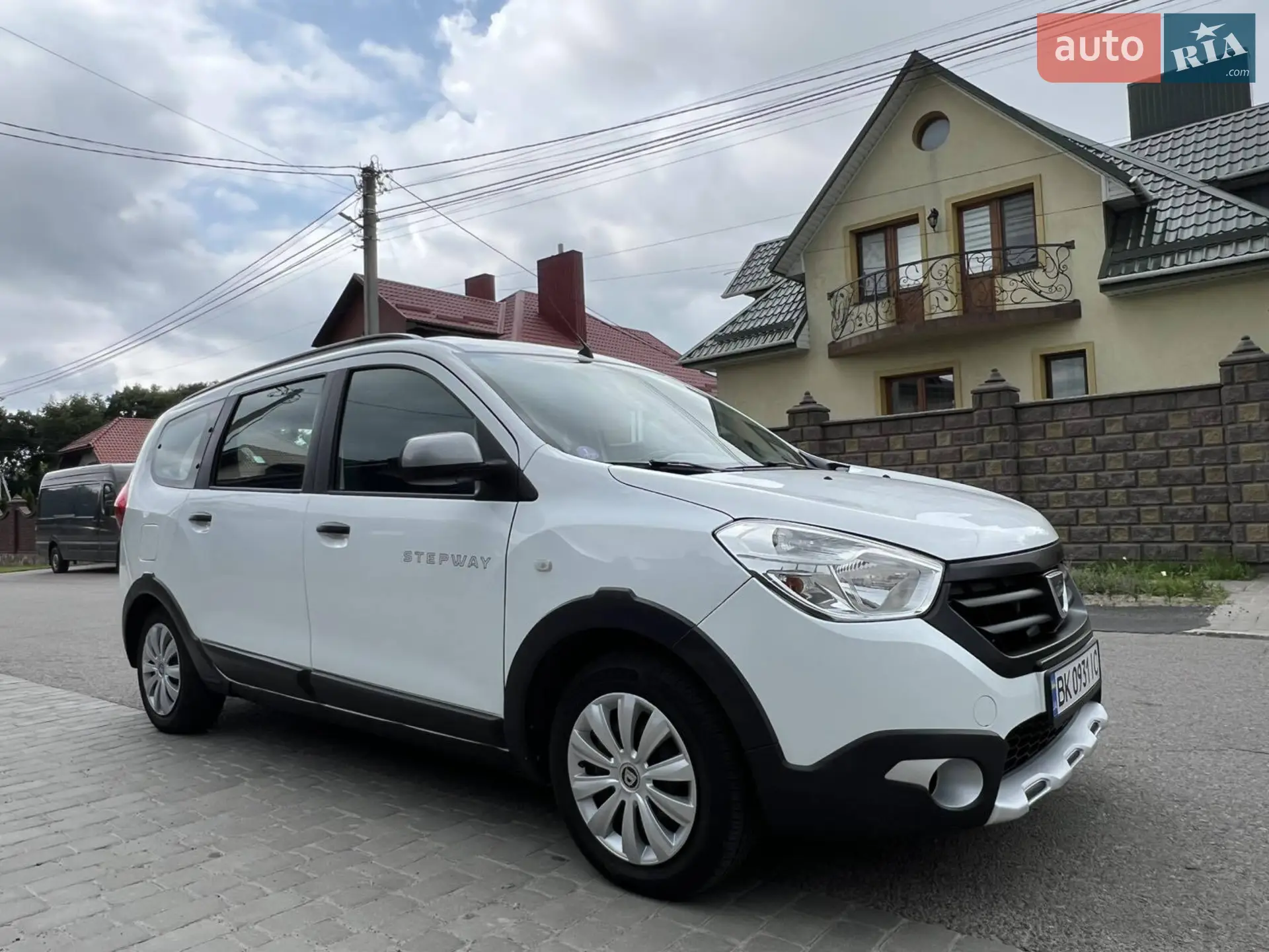 2016 Dacia Lodgy - мініатюра 25