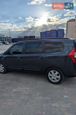 Минивэн Dacia Lodgy 2012 в 