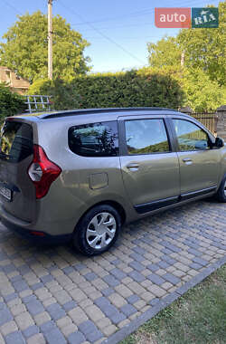 Минивэн Dacia Lodgy 2013 в 
