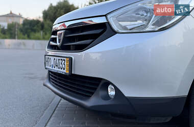 Минивэн Dacia Lodgy 2013 в 