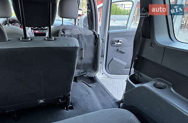 Минивэн Dacia Lodgy 2013 в 