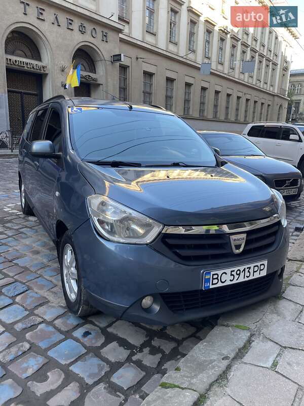 Мінівен Dacia Lodgy 2013 в Львові