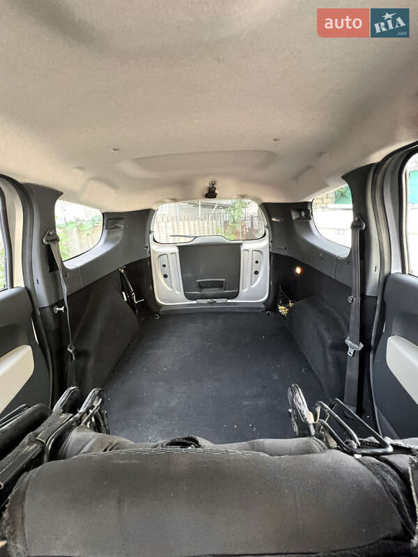 Мінівен Dacia Lodgy 2012 в Кропивницькому