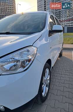 Мінівен Dacia Lodgy 2013 в 
