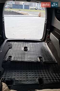 Мінівен Dacia Lodgy 2013 в 
