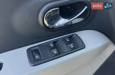 Минивэн Dacia Lodgy 2012 в 