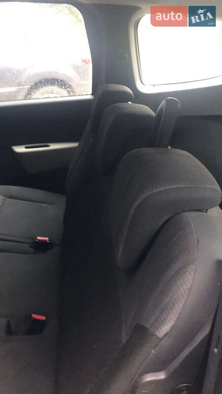Мінівен Dacia Lodgy 2012 в Демидівці