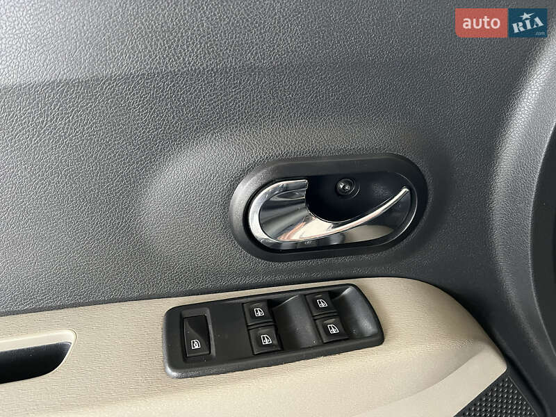 Мінівен Dacia Lodgy 2012 в Миколаєві