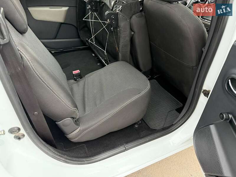 Мінівен Dacia Lodgy 2012 в Харкові фото 9 Мінівен Dacia Lodgy 2012 в Харкові