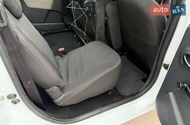 Минивэн Dacia Lodgy 2012 в 