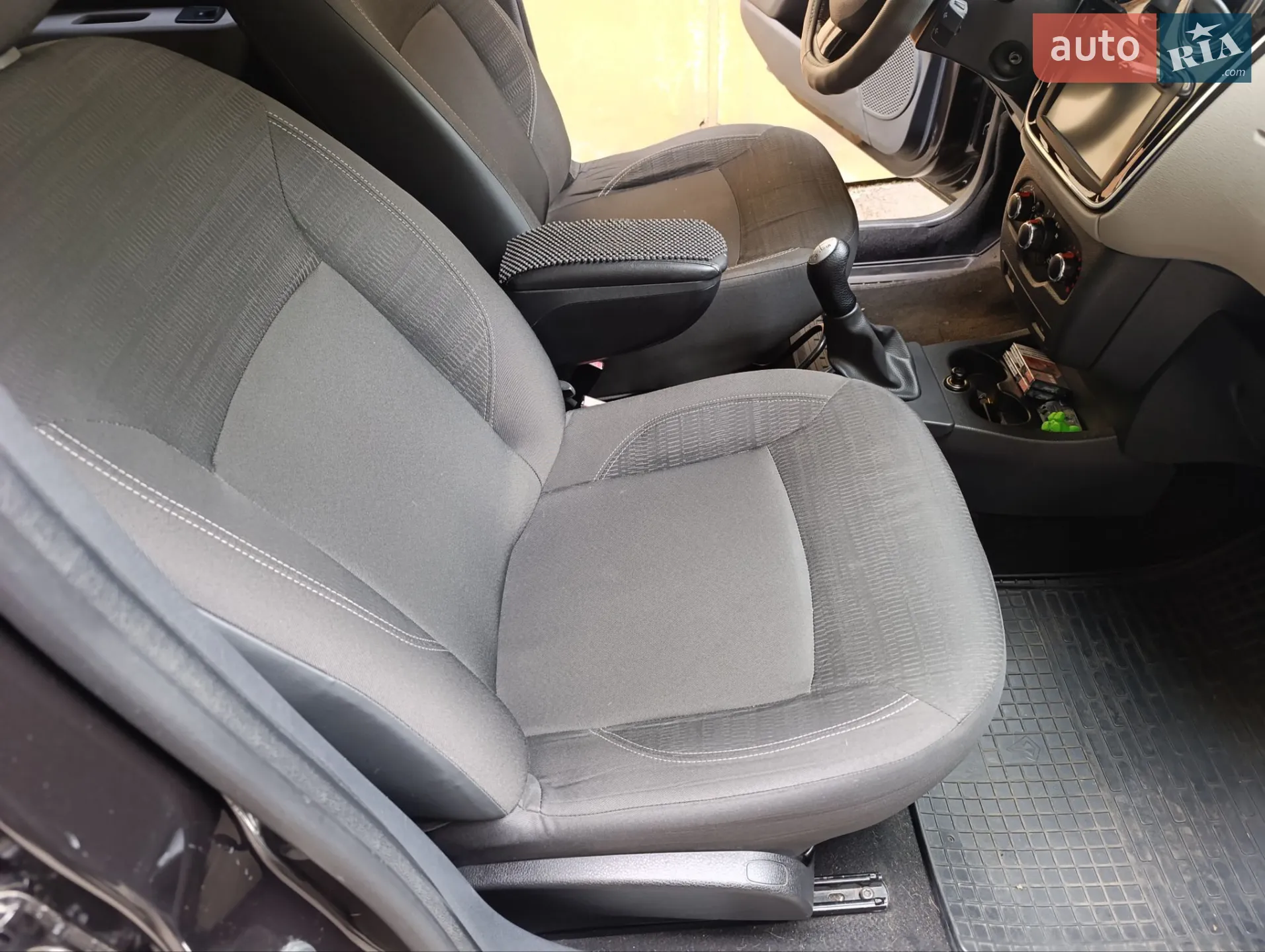 2012 Dacia Lodgy - мініатюра 8