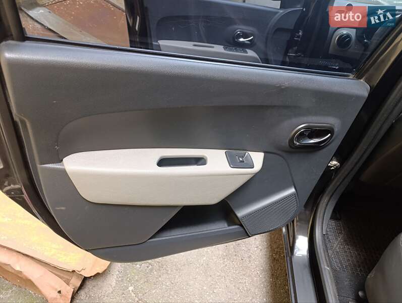 Минивэн Dacia Lodgy 2012 в Киеве фото 12 Минивэн Dacia Lodgy 2012 в Киеве