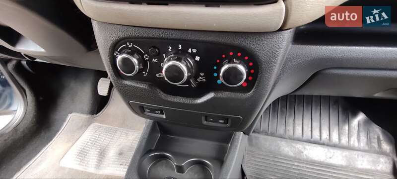 Минивэн Dacia Lodgy 2013 в Луцке
