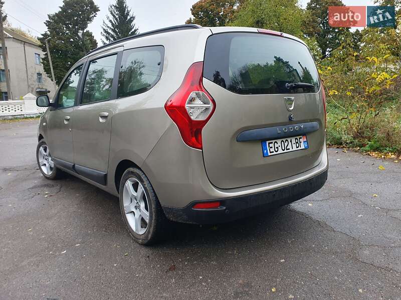 Минивэн Dacia Lodgy 2012 в Дубно