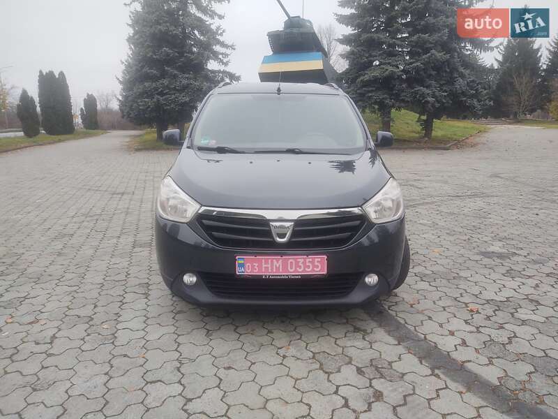 Минивэн Dacia Lodgy 2012 в Дубно