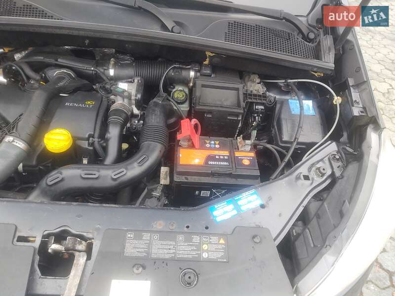 Минивэн Dacia Lodgy 2012 в Дубно