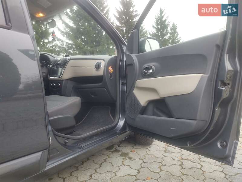 Минивэн Dacia Lodgy 2012 в Дубно