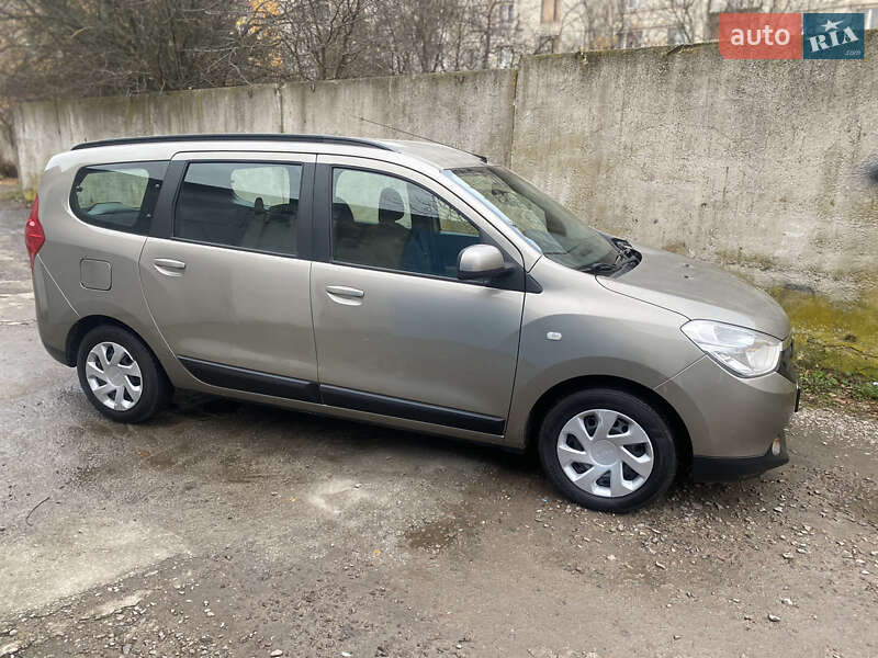 Мінівен Dacia Lodgy 2012 в Рівному