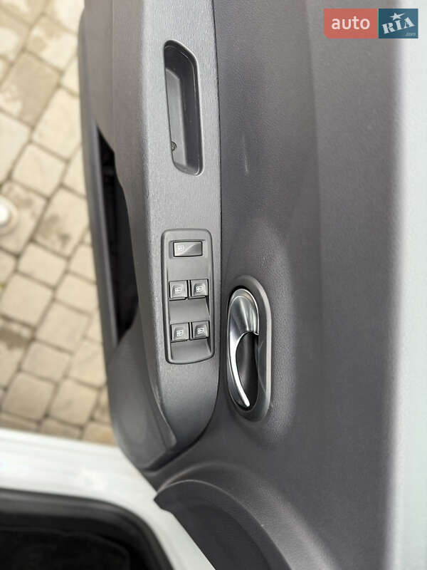 Минивэн Dacia Lodgy 2017 в Львове