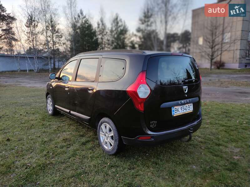 Мінівен Dacia Lodgy 2013 в Сарнах