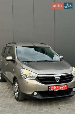 Минивэн Dacia Lodgy 2012 в Луцке