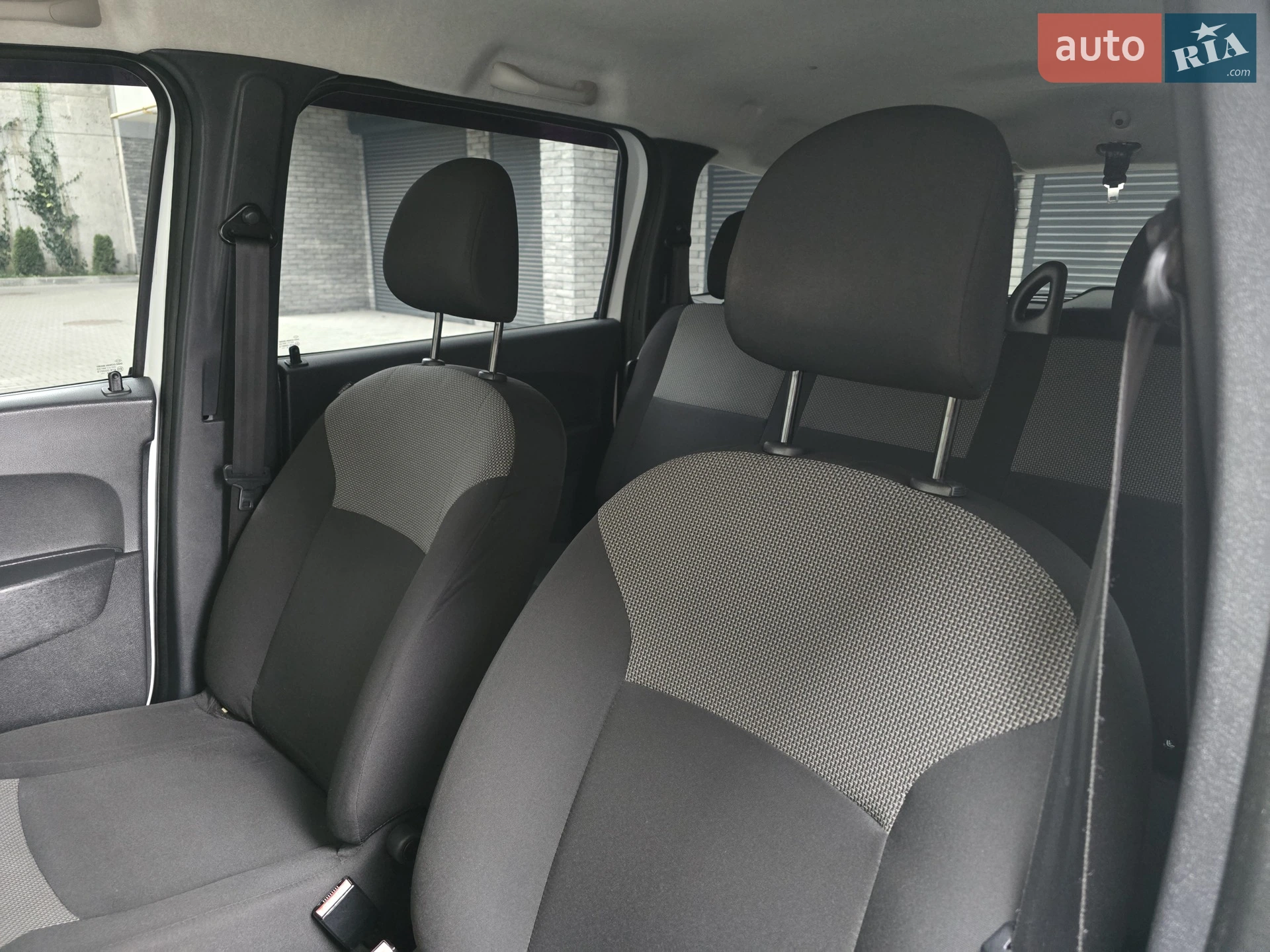 2015 Dacia Lodgy - мініатюра 45