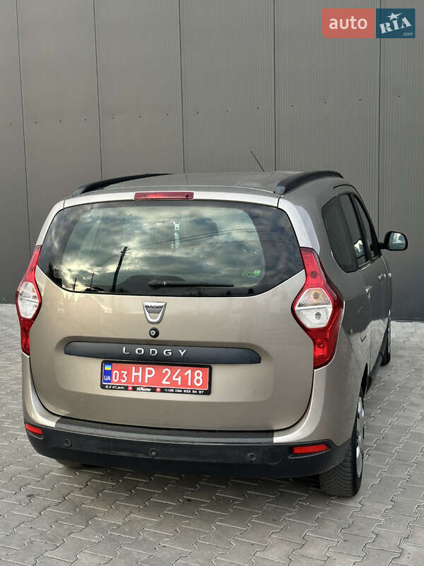 Мінівен Dacia Lodgy 2012 в Луцьку