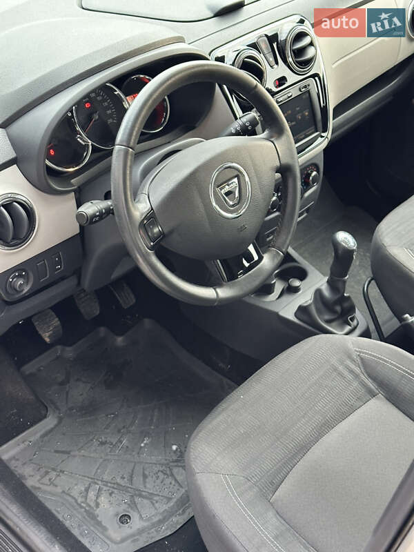 Мінівен Dacia Lodgy 2012 в Луцьку