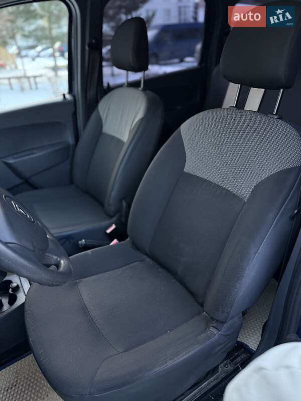 Мінівен Dacia Lodgy 2012 в Івано-Франківську