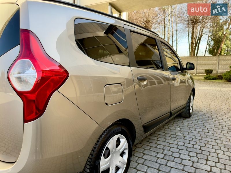 Минивэн Dacia Lodgy 2012 в Львове
