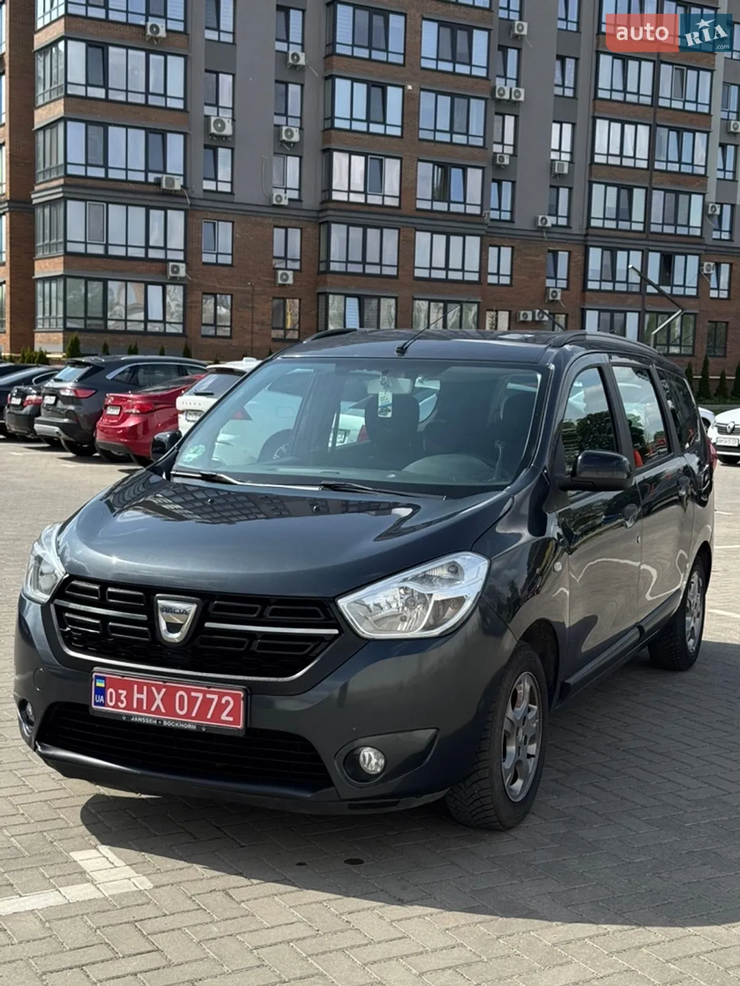 2020 Dacia Lodgy - фото 1