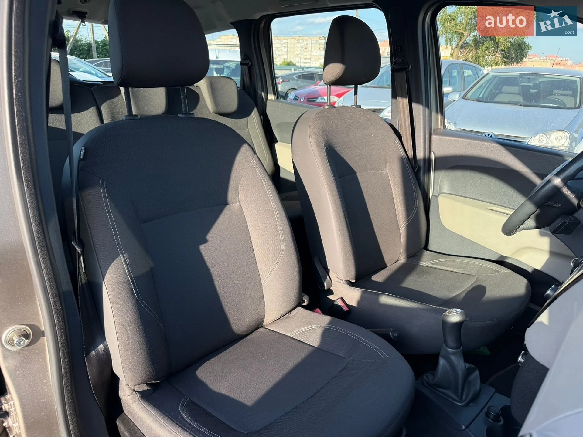 2012 Dacia Lodgy - мініатюра 16