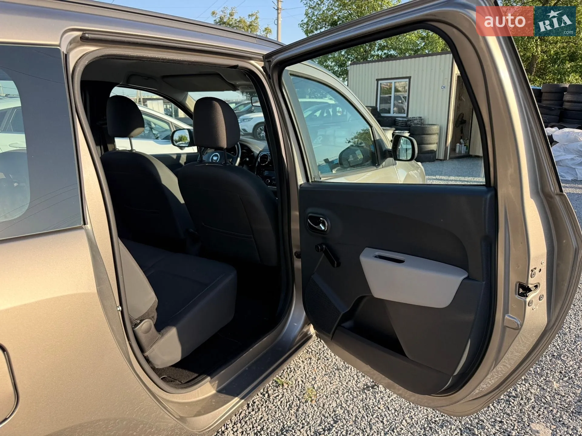 2012 Dacia Lodgy - мініатюра 18