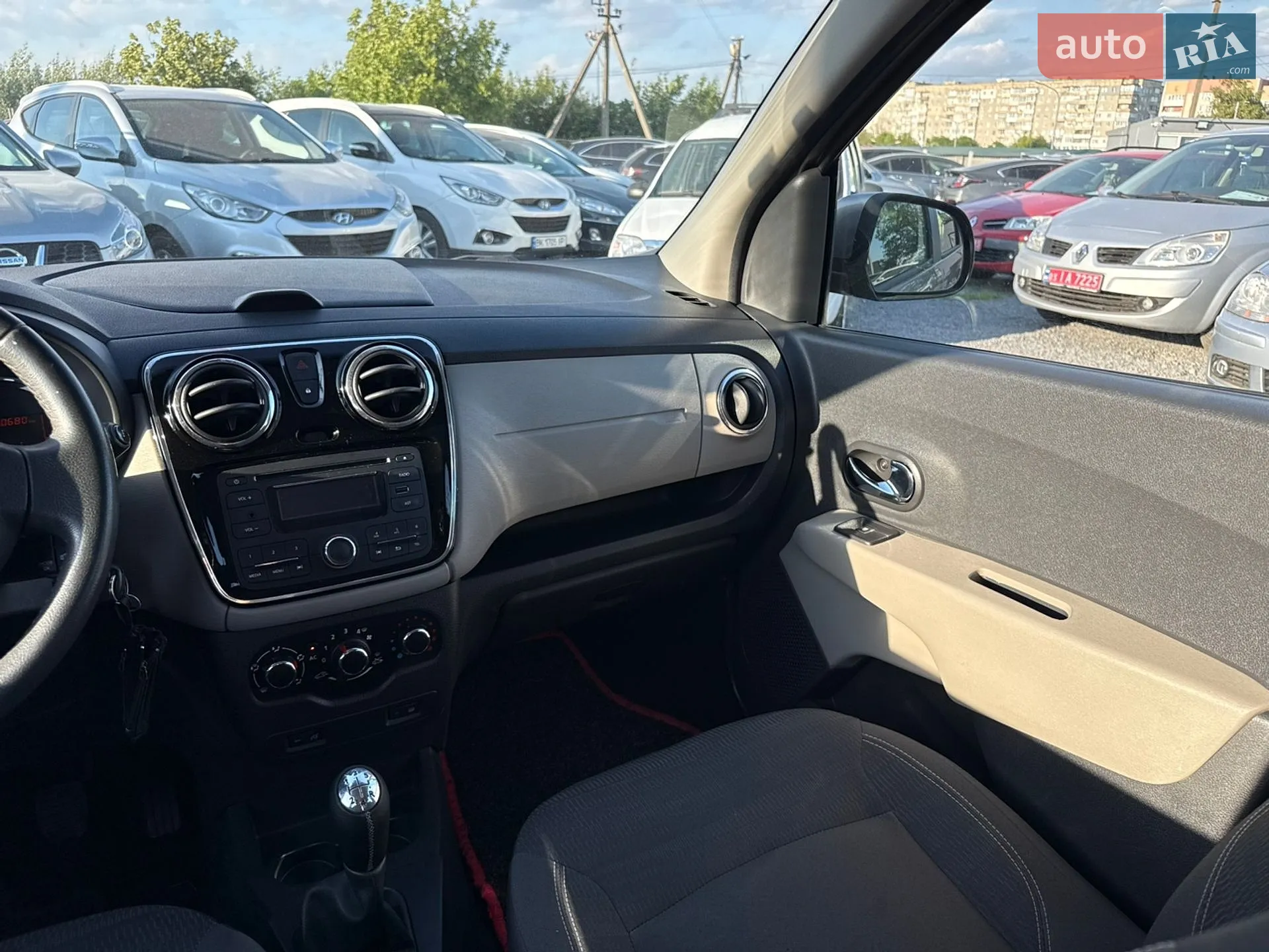 2012 Dacia Lodgy - мініатюра 23
