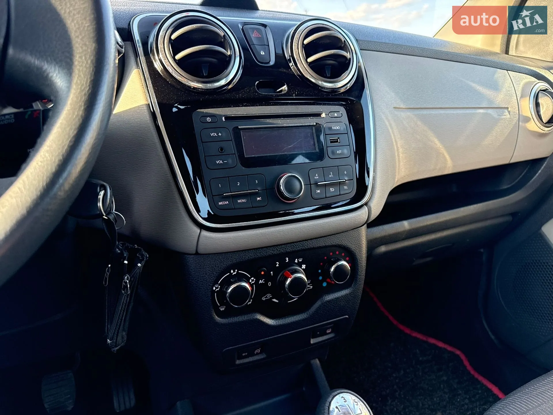 2012 Dacia Lodgy - мініатюра 24