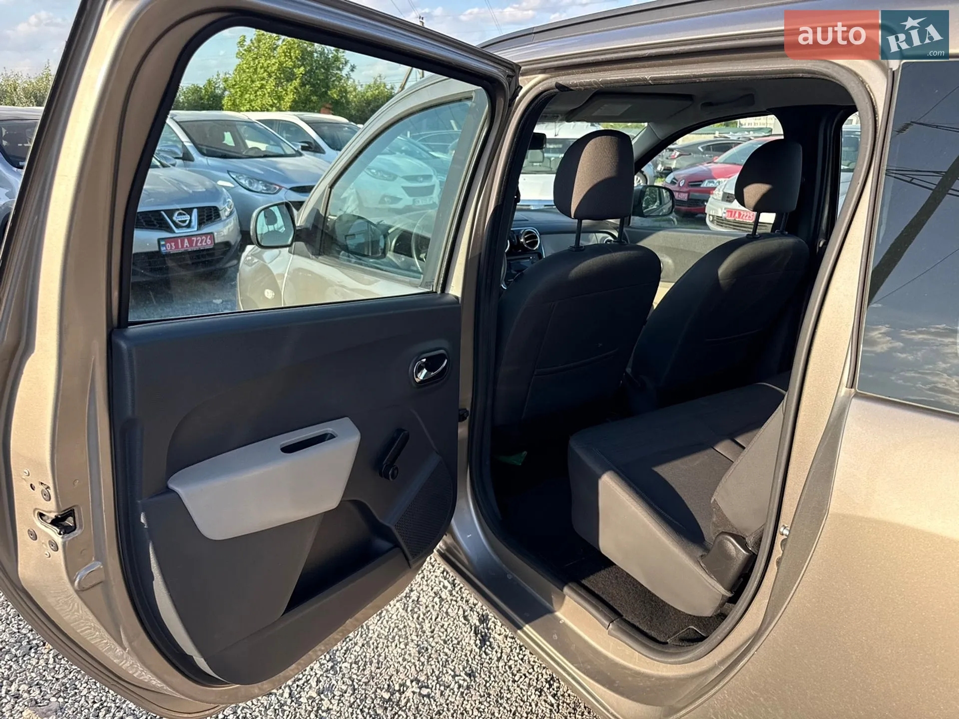 2012 Dacia Lodgy - мініатюра 27