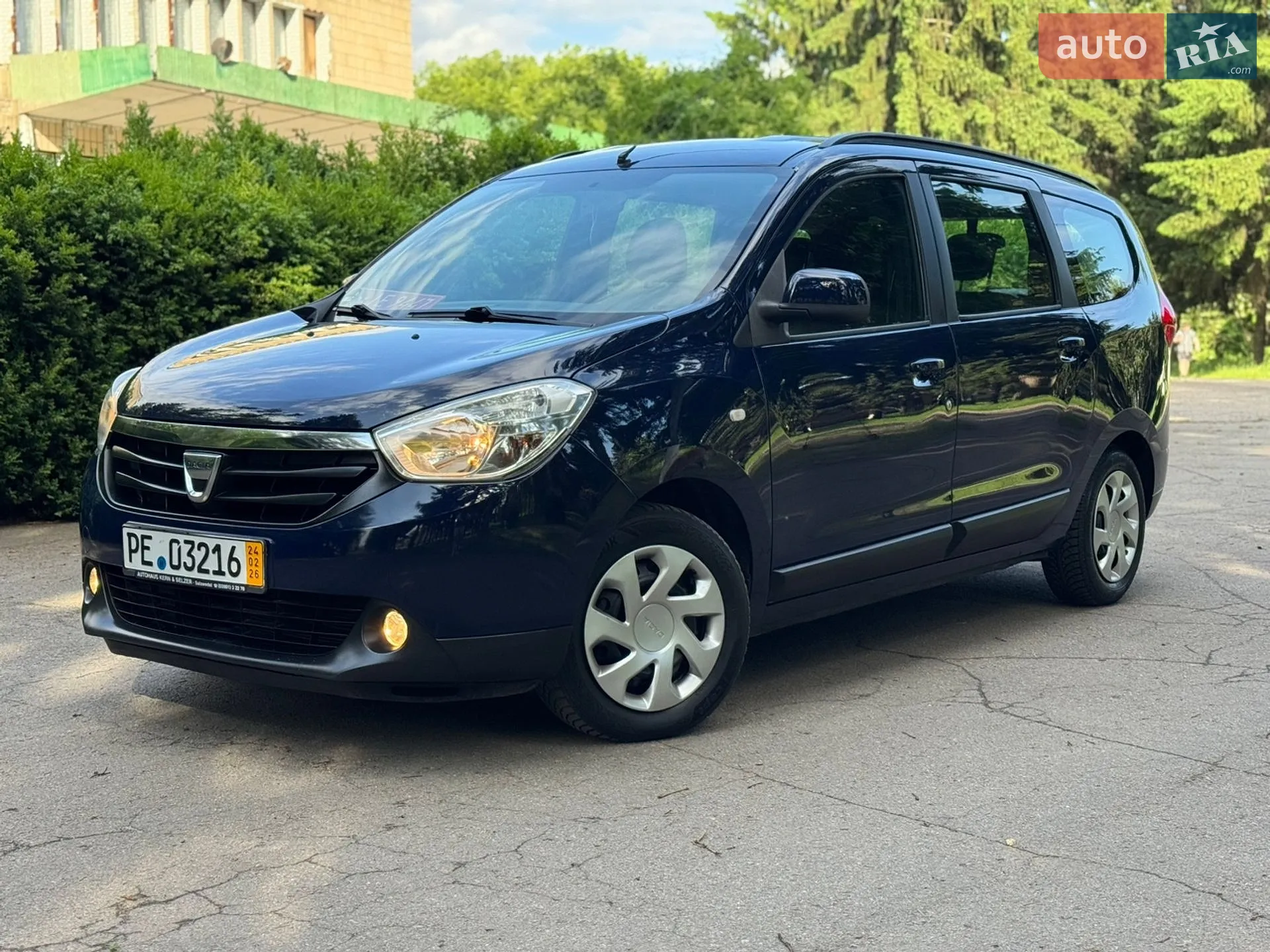 2013 Dacia Lodgy - мініатюра 2