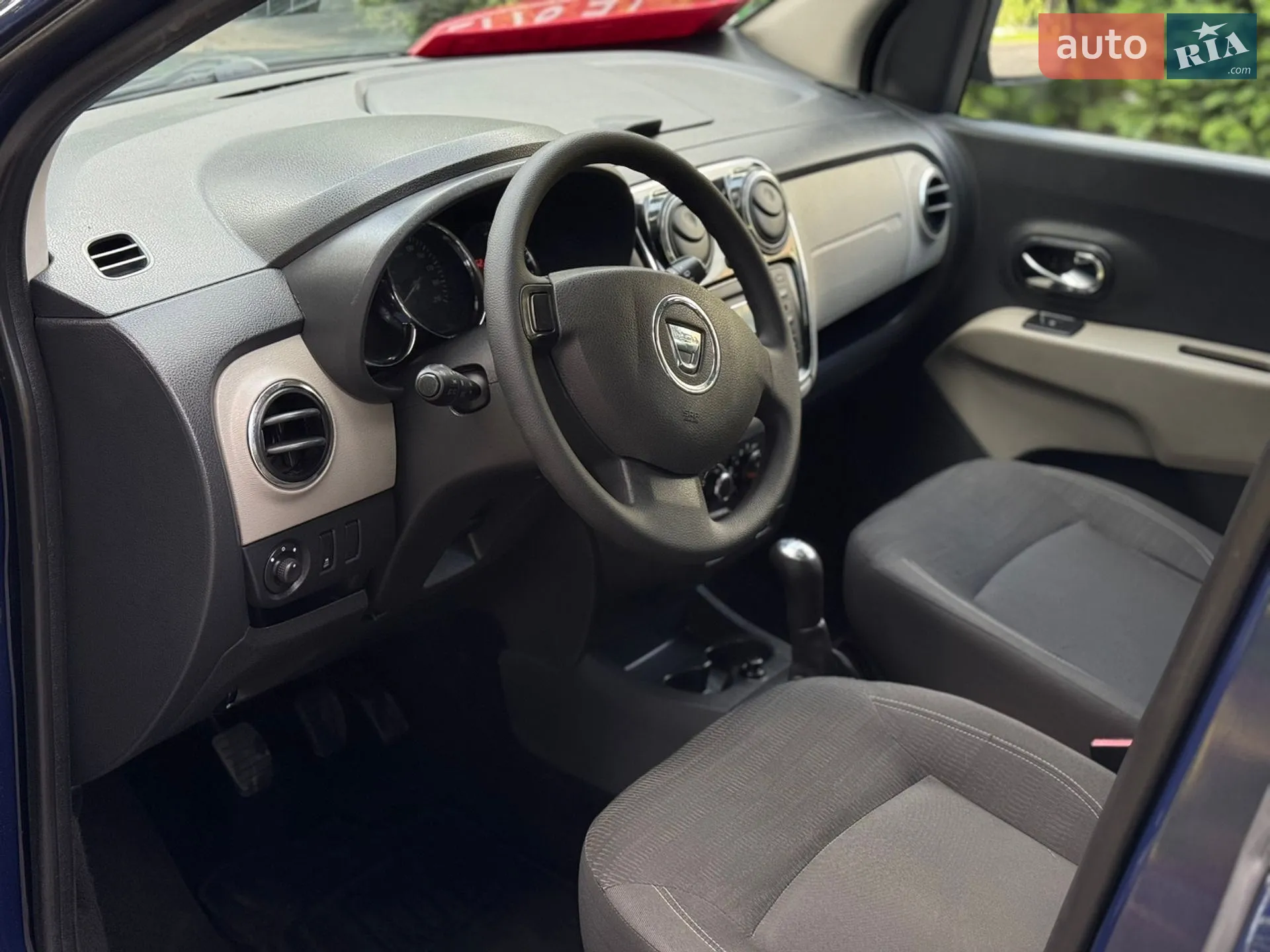 2013 Dacia Lodgy - мініатюра 10