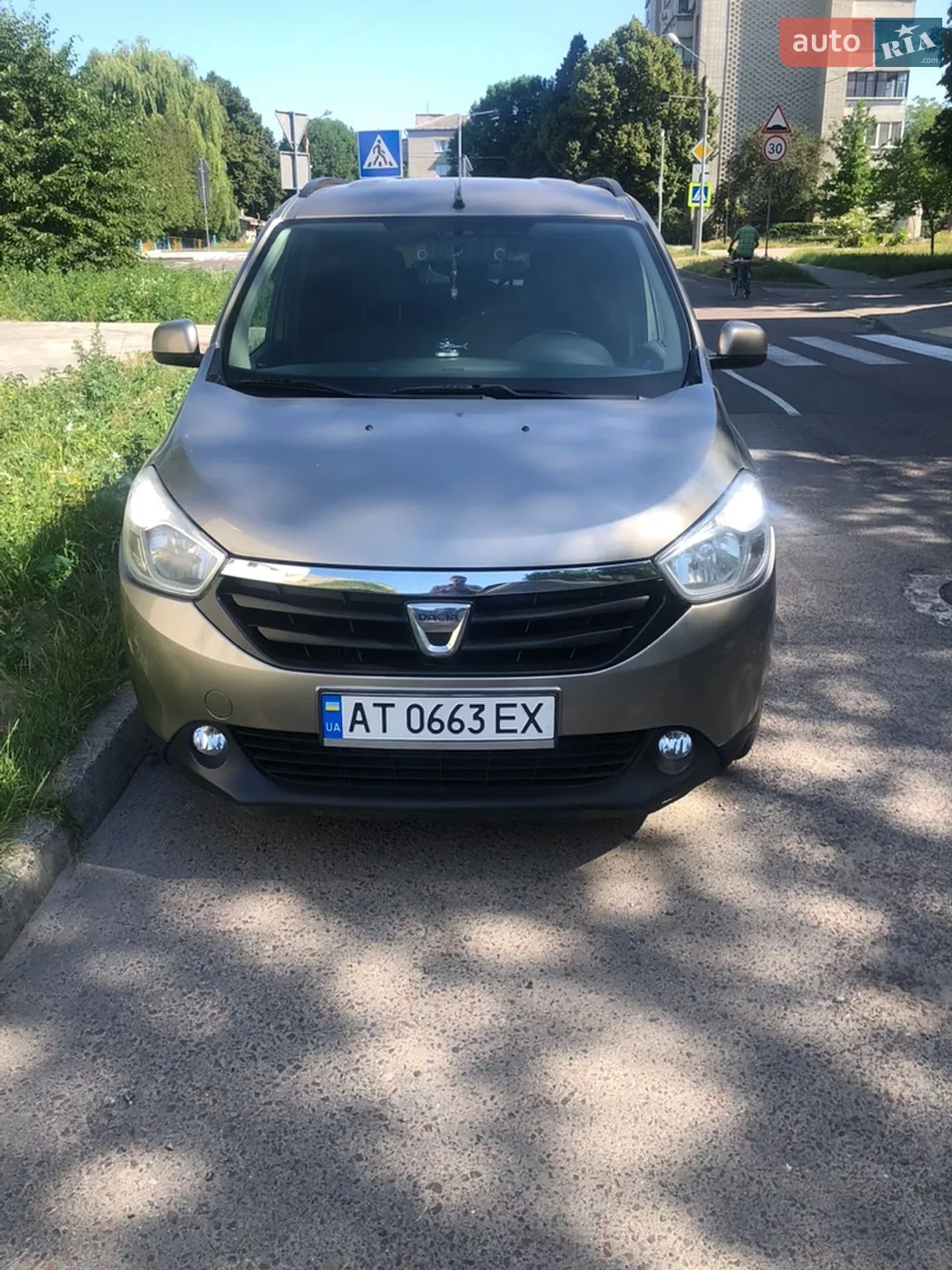 2013 Dacia Lodgy - мініатюра 2