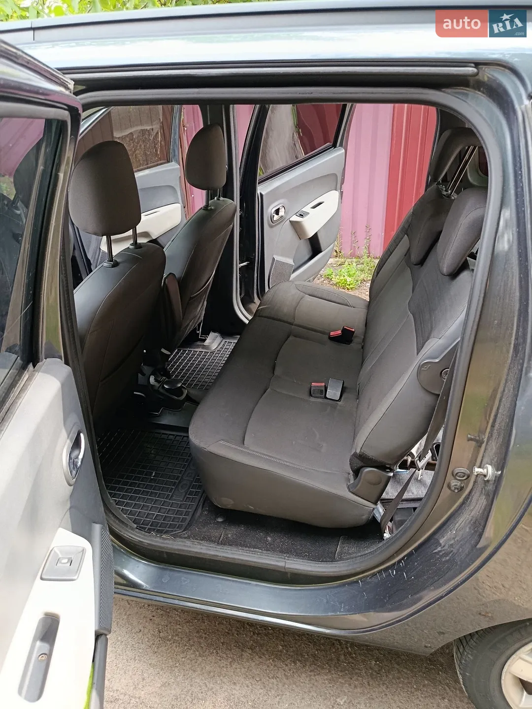 2013 Dacia Lodgy - мініатюра 10