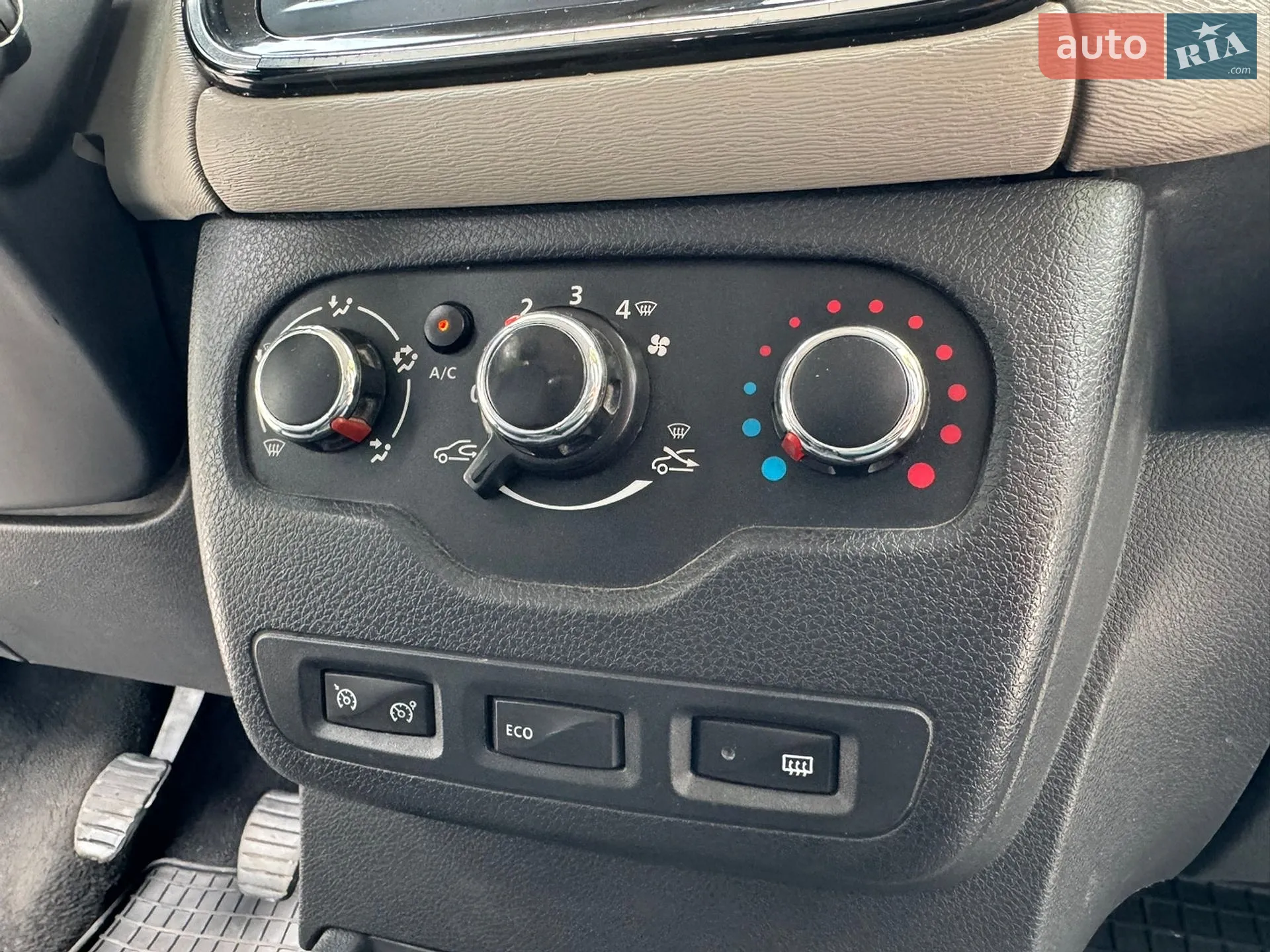 2015 Dacia Lodgy - мініатюра 48