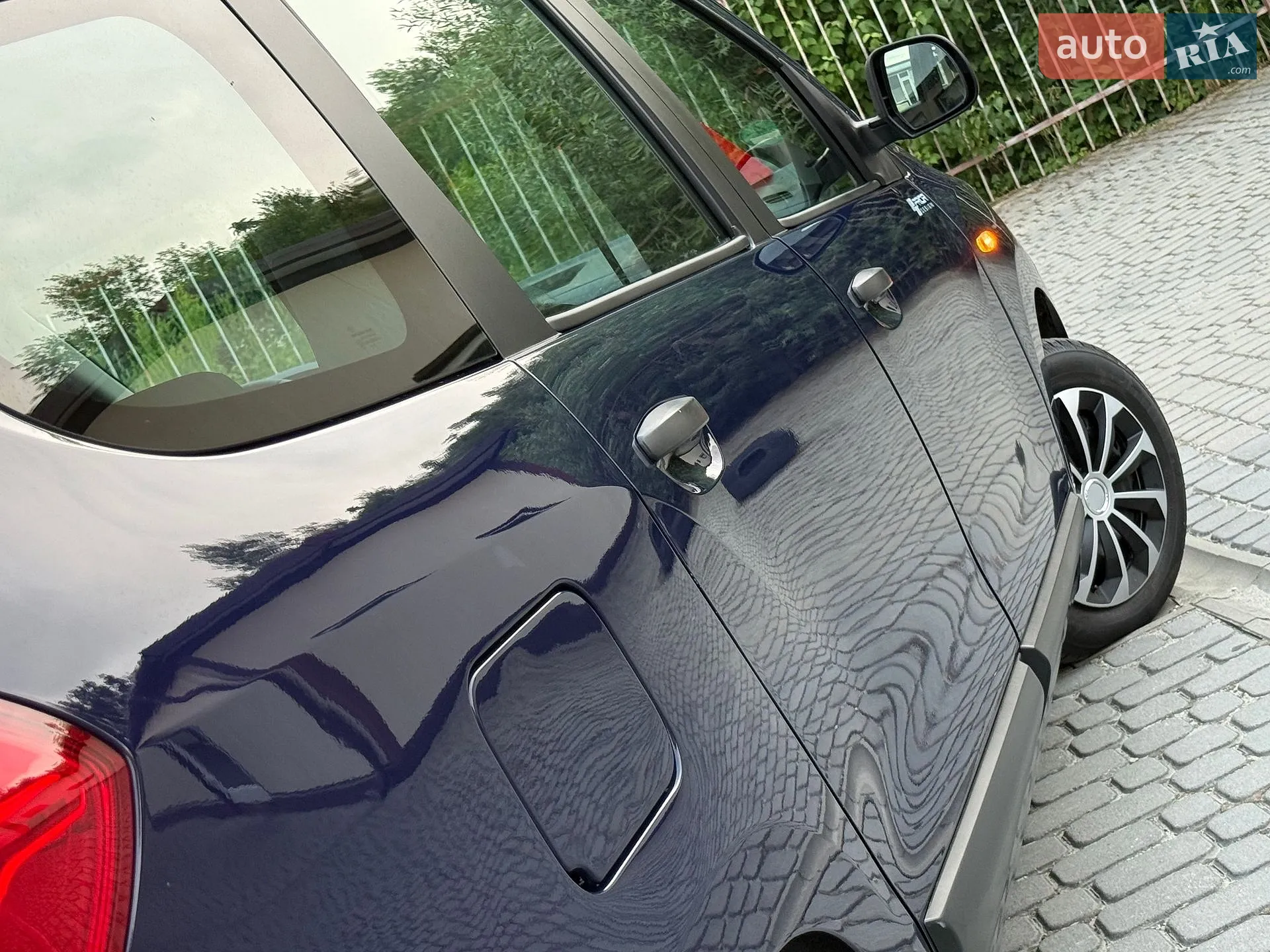 2016 Dacia Lodgy - мініатюра 31